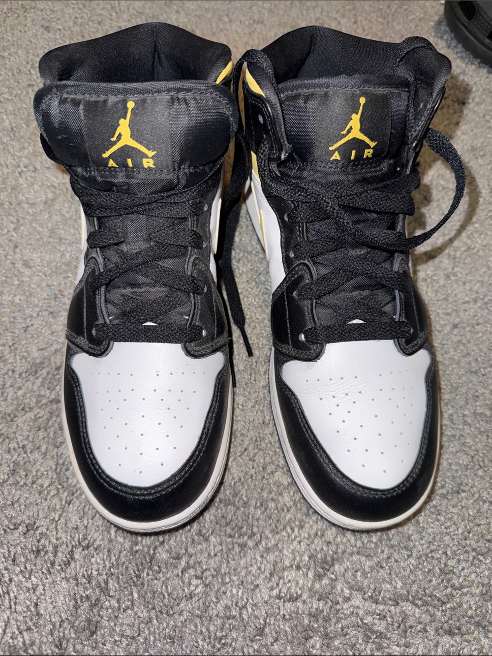 Jordan Sneakers in Black, White, Yellow - Picture 4 of 5